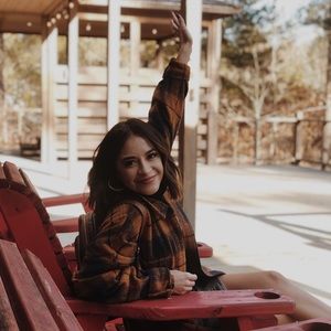 Meet your Posher, Cierra